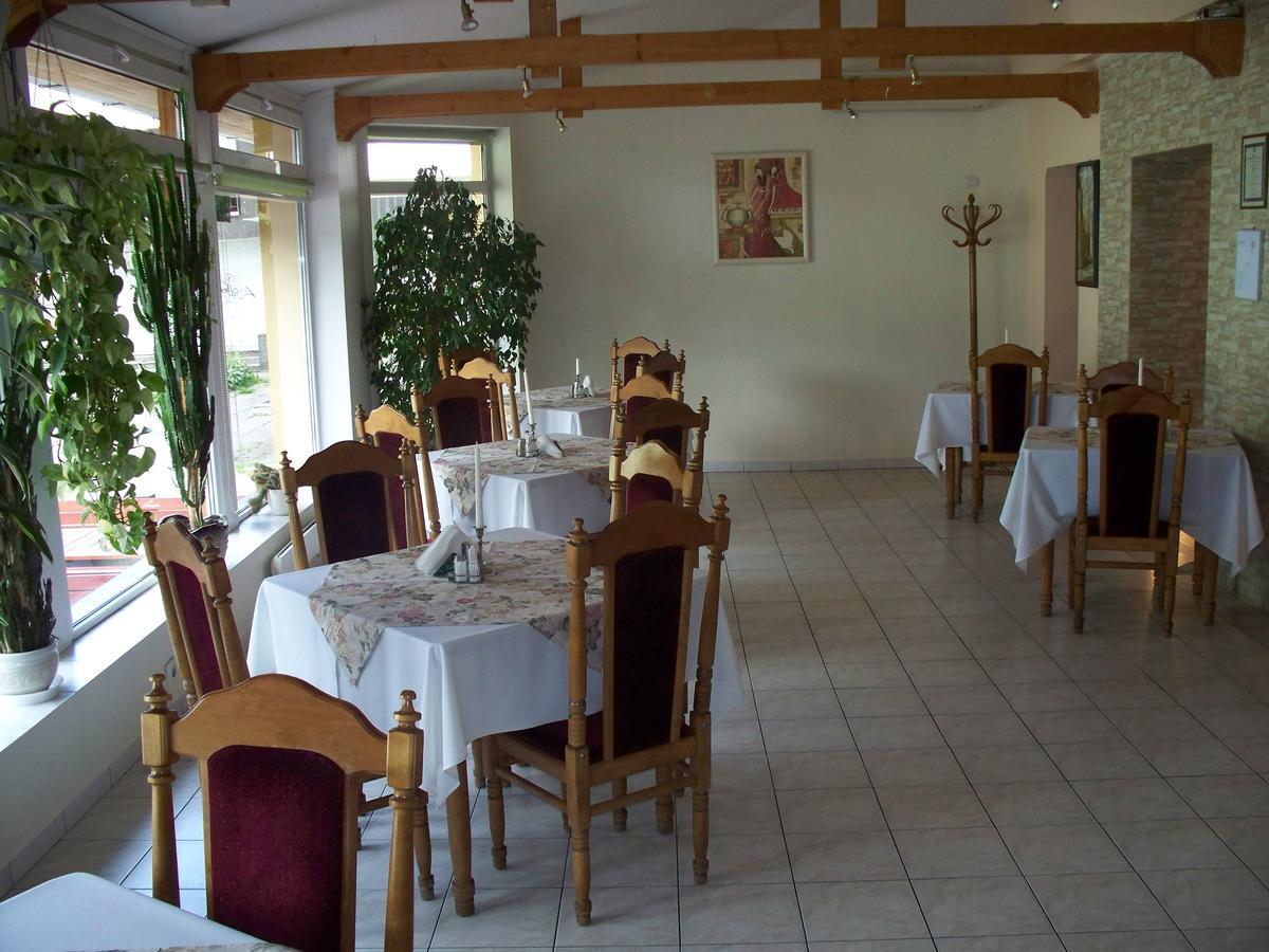 Pagunda Otel Rokiskis Dış mekan fotoğraf